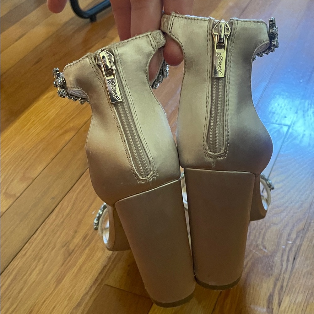 Jewel Badgley Mischka Silver Embellished Heels - Picture 3 of 6